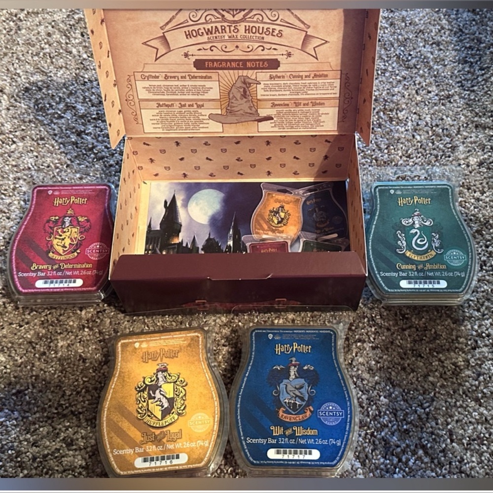 Scentsy Hogwarts Houses Boxed Wax Collection